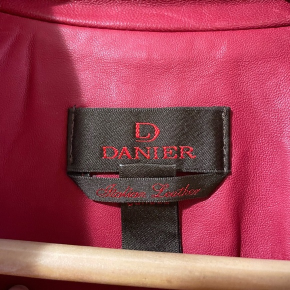 Red Leather women’s Jacket - Picture 2 of 6